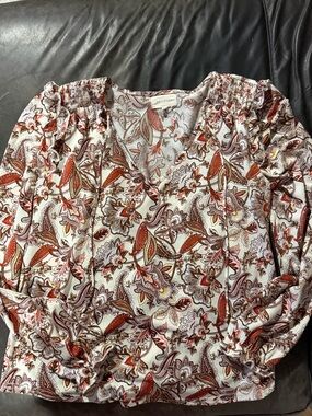 MELLODAY White Multi Paisley V-Neck Blouse with Rust Accents